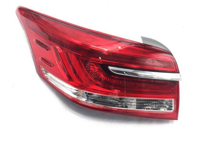 Accessoires de carrosserie adaptés au semi-assemblage du phare arrière LED de Toyota 16-17 Nouveau feu arrière Weichi feu de freinage de recul, lumière, ampoule